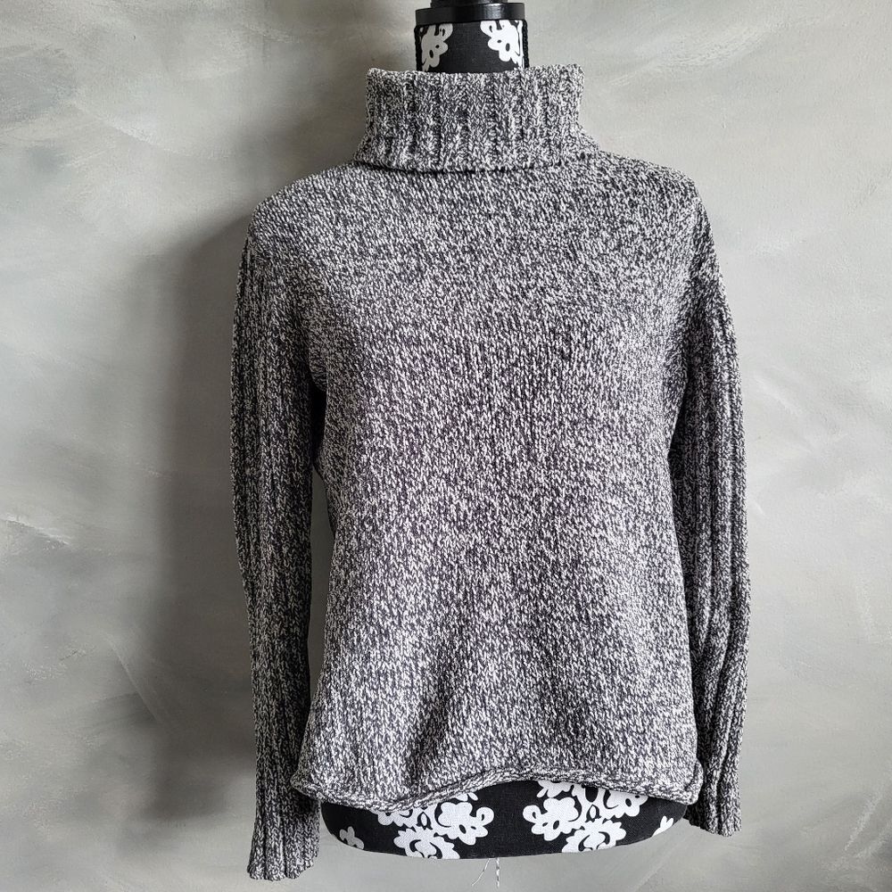 J. JILL BICONSTITUENT FIBER BLEND TURTLENECK GRAY RN 97641 SIZE M